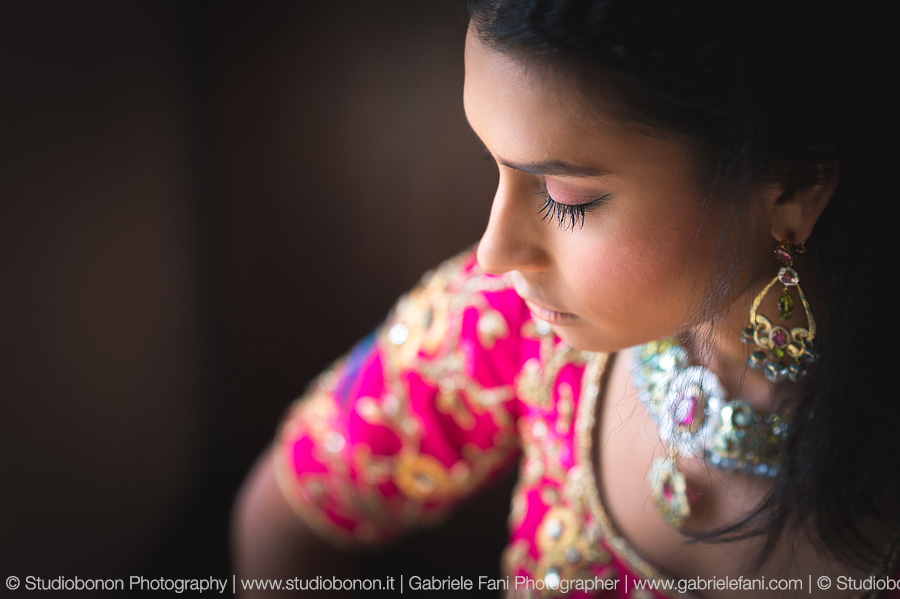 010-bride-portrait-indian-wedding-shari-red