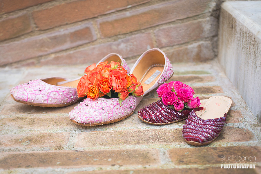 026-indian-shoes-flowers-rose