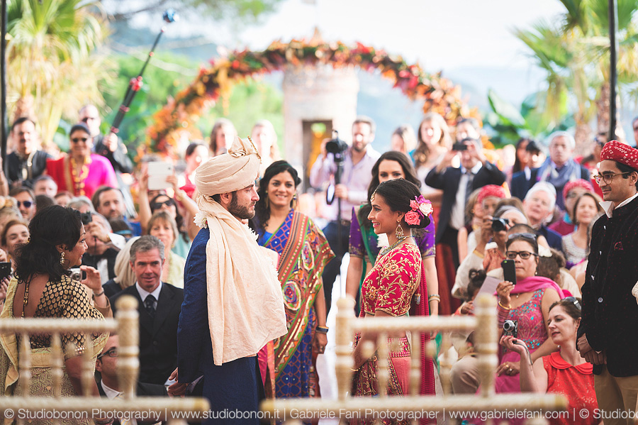 102-indian-bridegroom-ceremony-first-look-emotion-tears