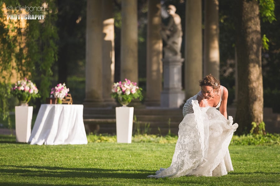 026-beautiful-bride-outdoor-portrait