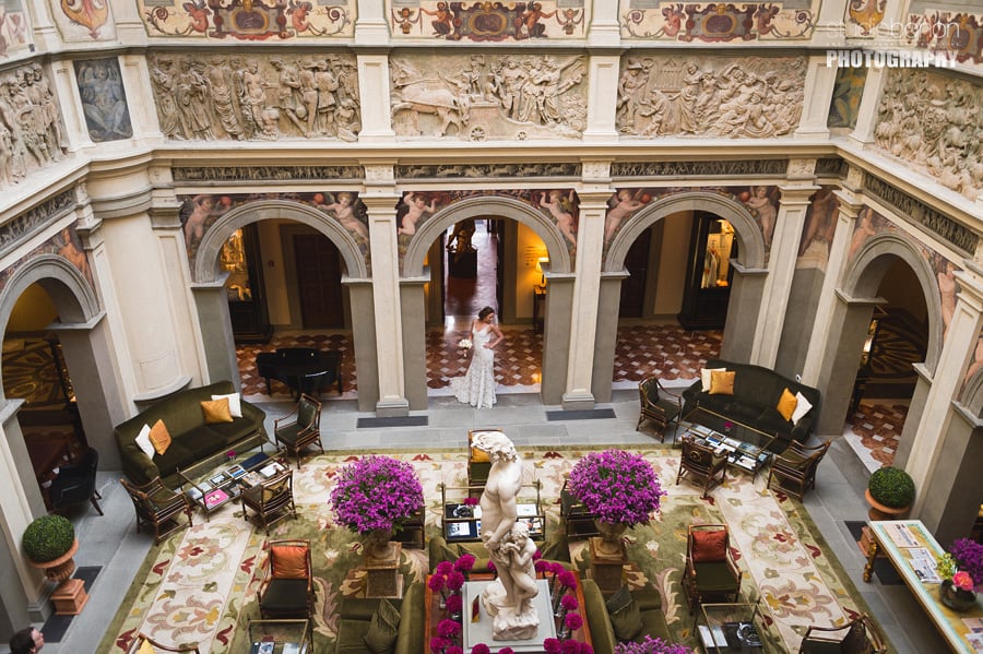 030-bride-portrait-in-the-lobby-lounge-of-the-hotel-four-seasons