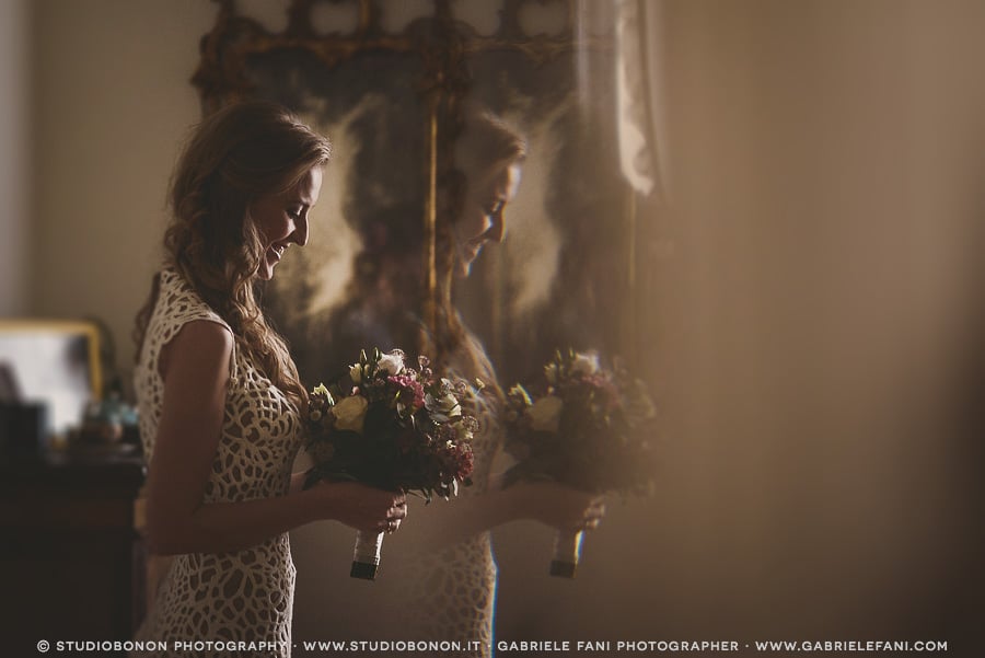 025-stunning-bride-portrait-mirrored-real-wedding-in-florence