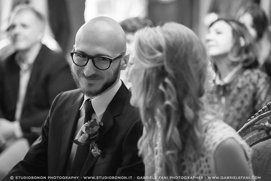 049-moment-during-civil-wedding-in-palazzo-vecchio
