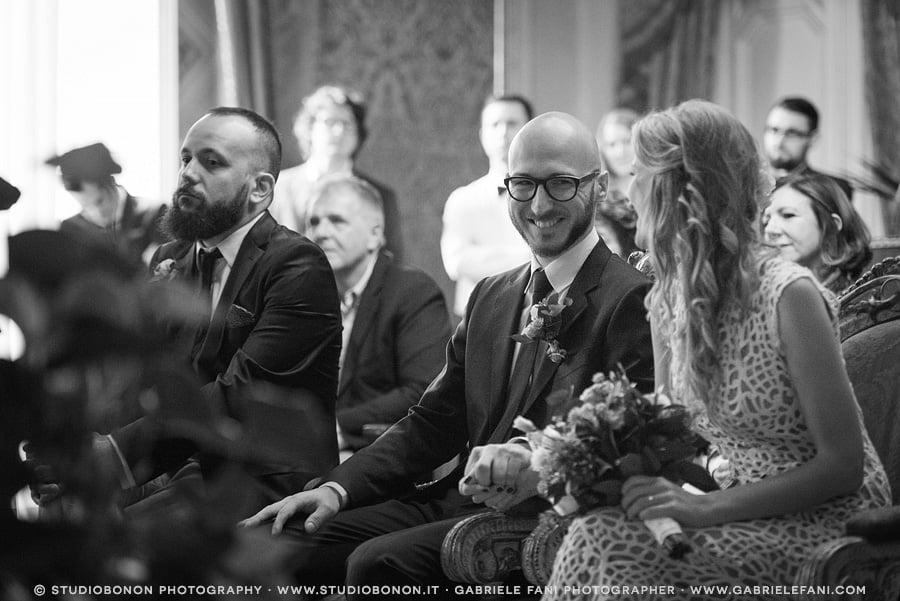 050-moment-during-civil-wedding-in-palazzo-vecchio