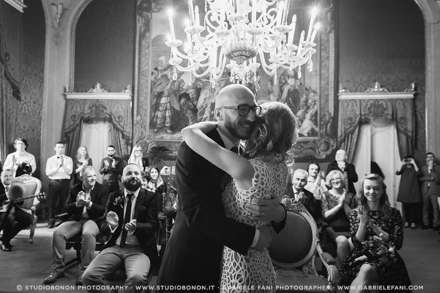 059-emotional-moment-in-ceremony-reportage-wedding-in-florence