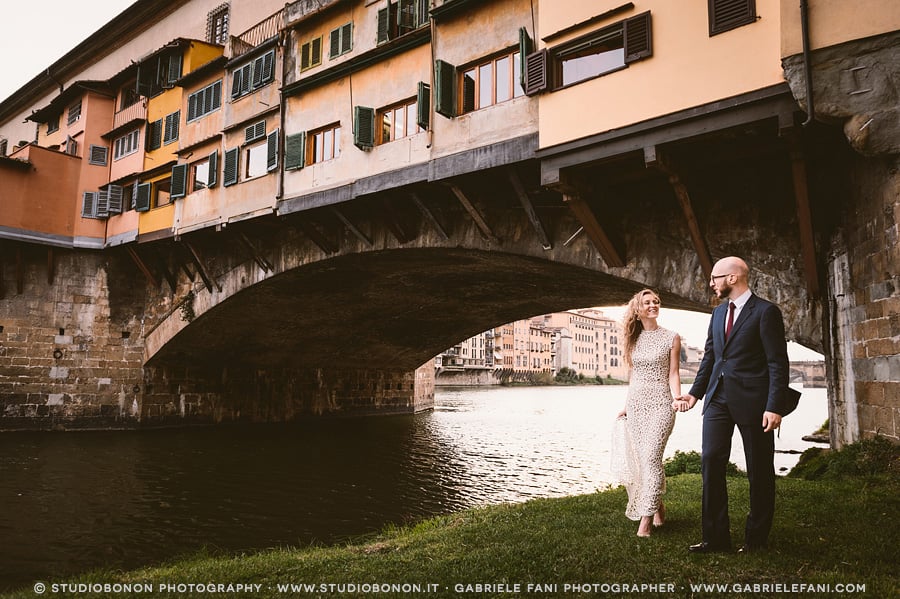 096-bride-groom-old-bridge-florence-portrait
