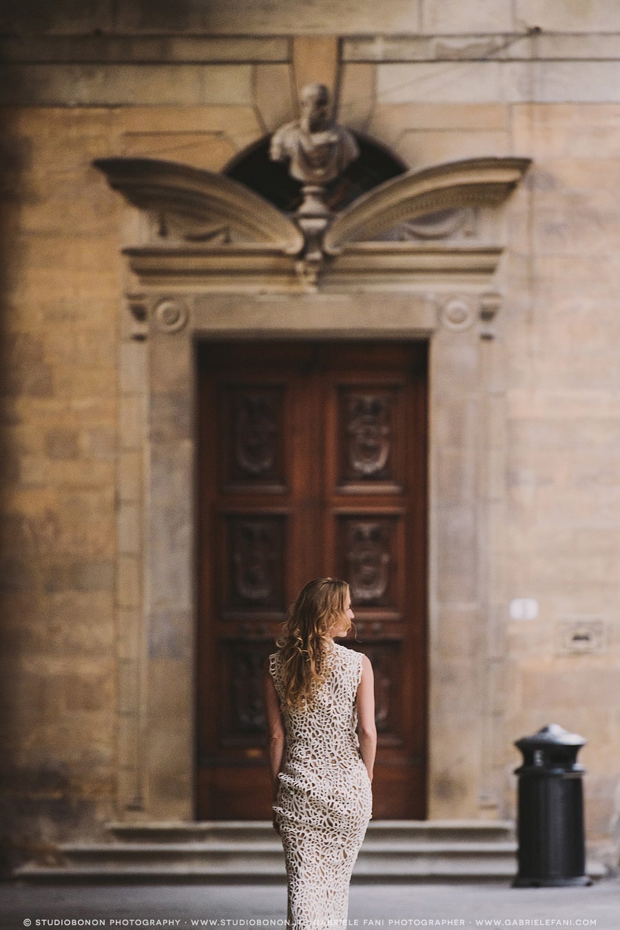 106-bride-portrait-uffizi-archway-love-her