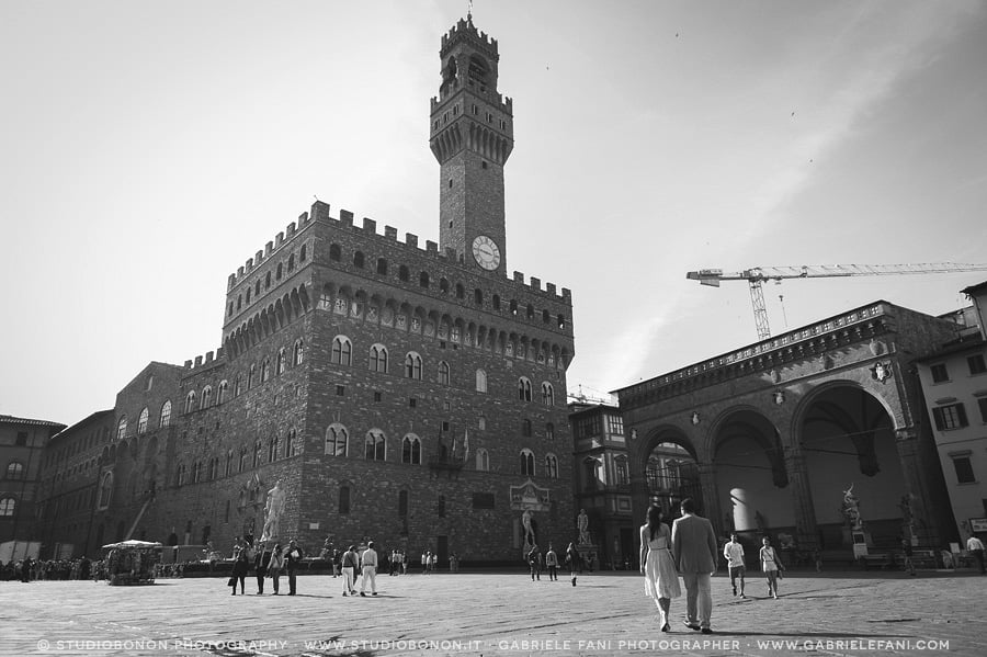 030-engagement-in-florence-piazza-della-signoria