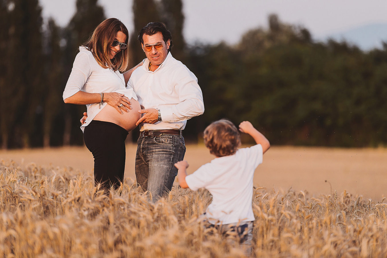 Tuscany countryside vacation photographer Gabriele Fani available for family photo session.