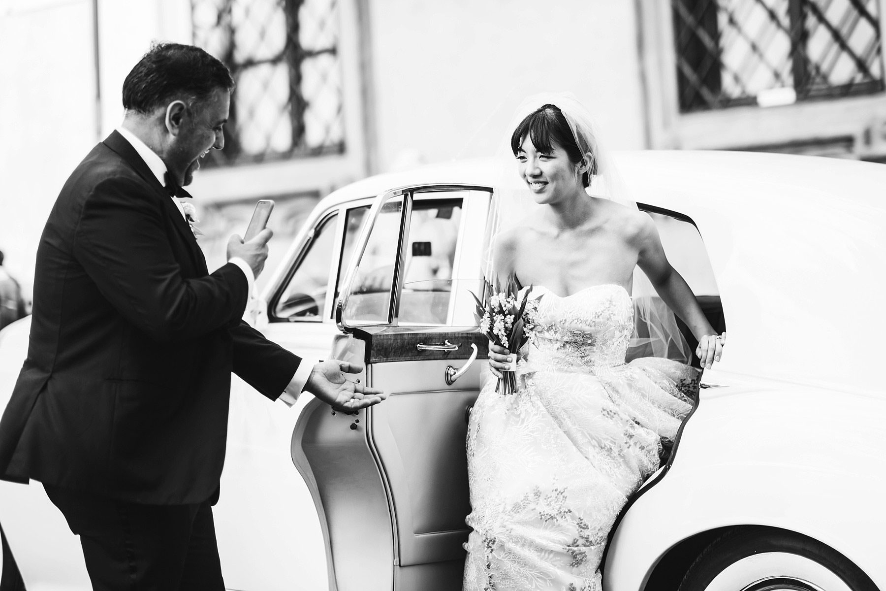 Fully express your love with pre wedding and wedding photos in Florence