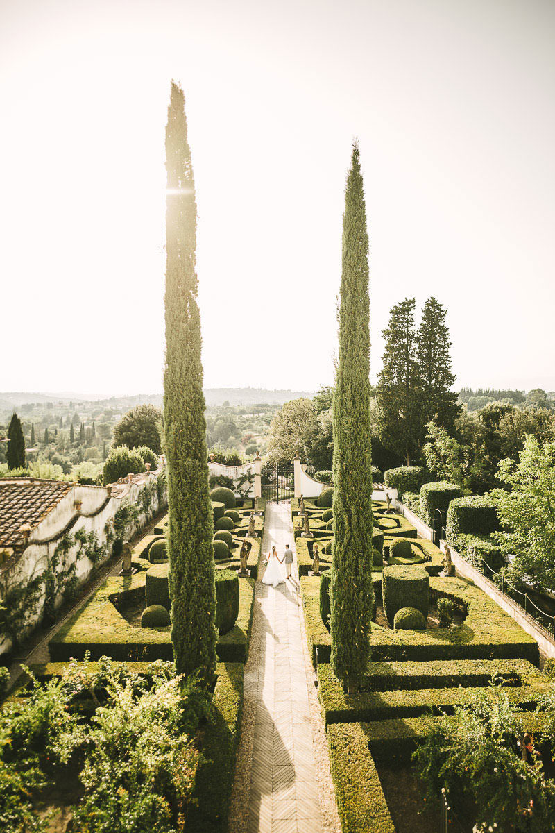 Bride and groom wedding portrait at Villa Le Piazzole, Florence countryside. Intimate destination wedding