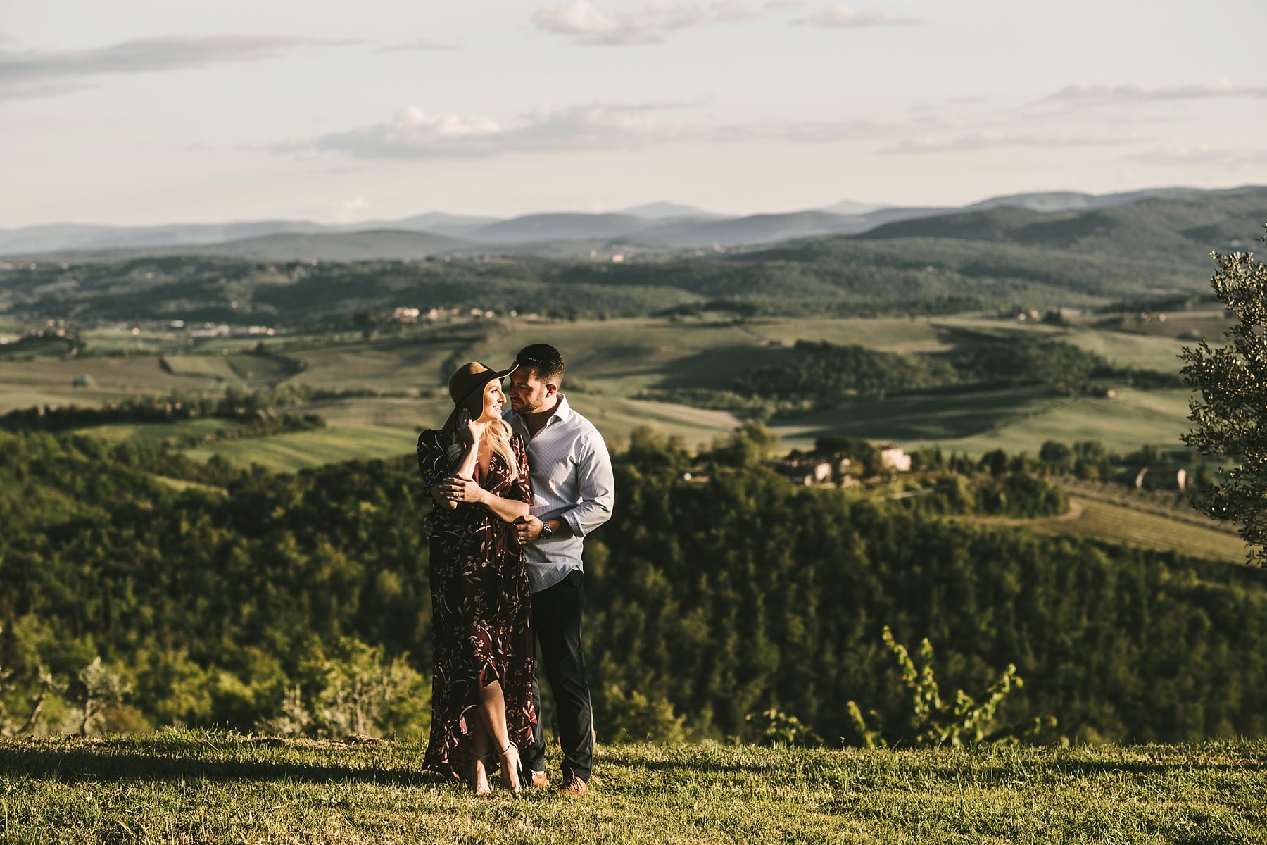 Tuscany countryside of amazing venue Castello La Leccia is the dreamiest location where this couple take their unforgettable honeymoon photo shoot