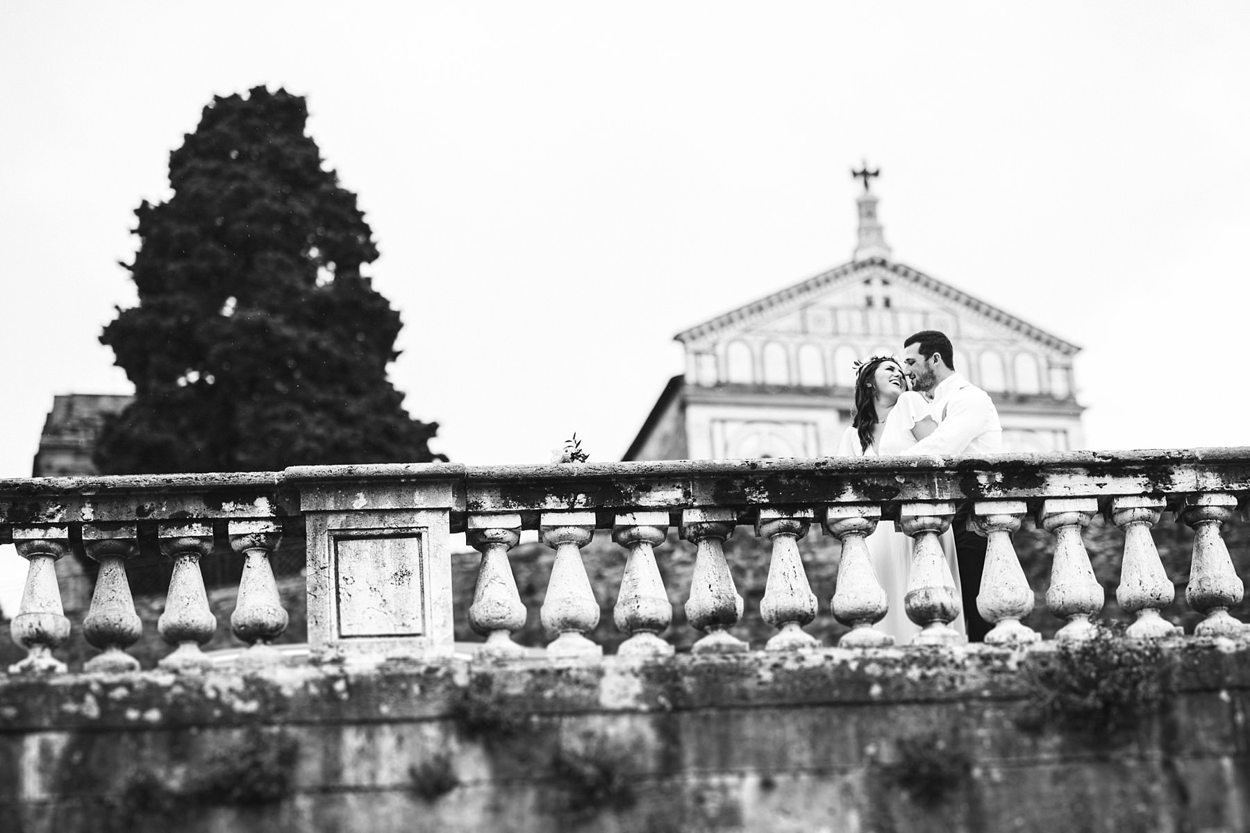 Young American people get elope in Italy at Florence. Wedding portraits all around the cradle of the Renaissance