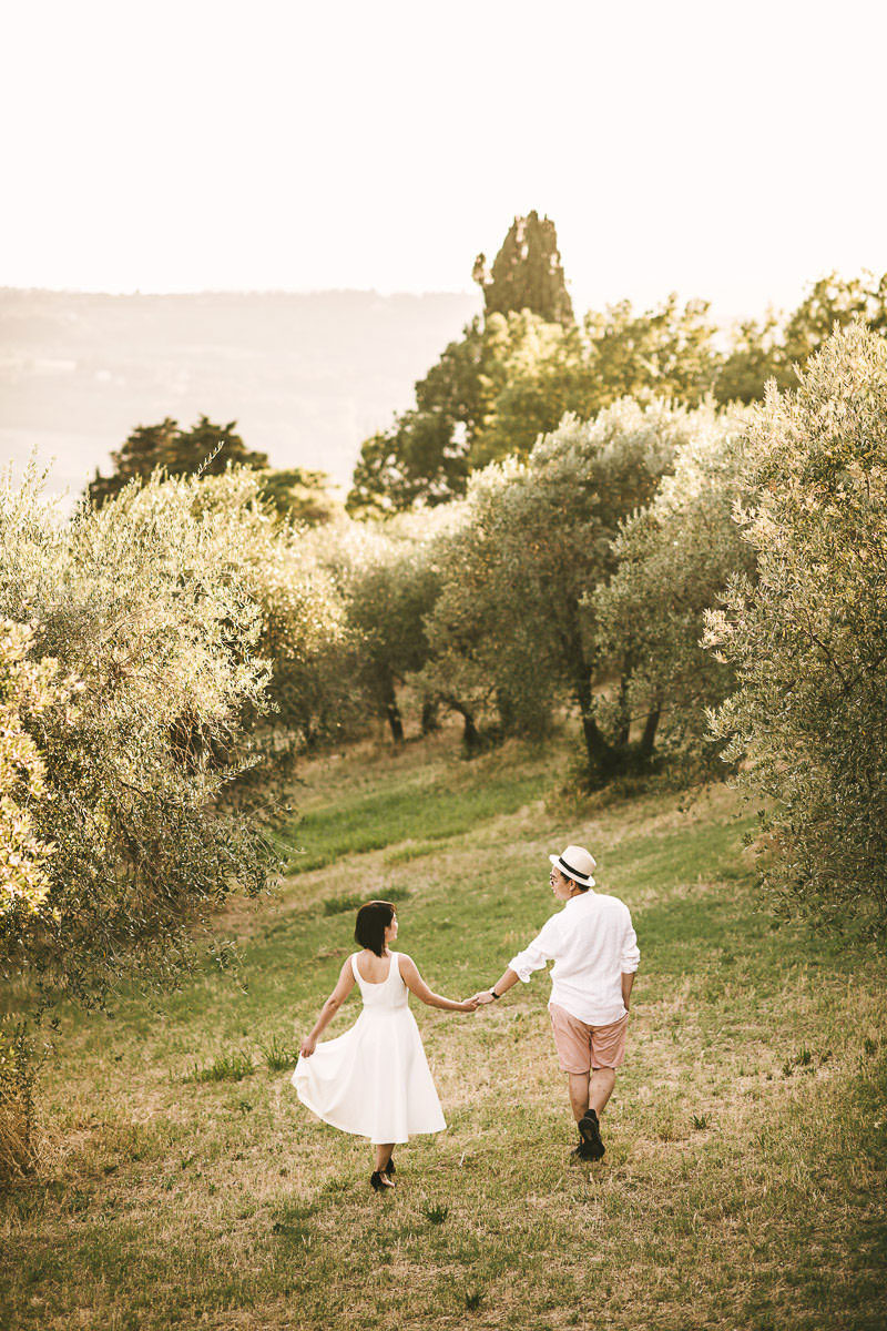 Tuscany Chianti countryside couple portrait photo shoot Tuscany