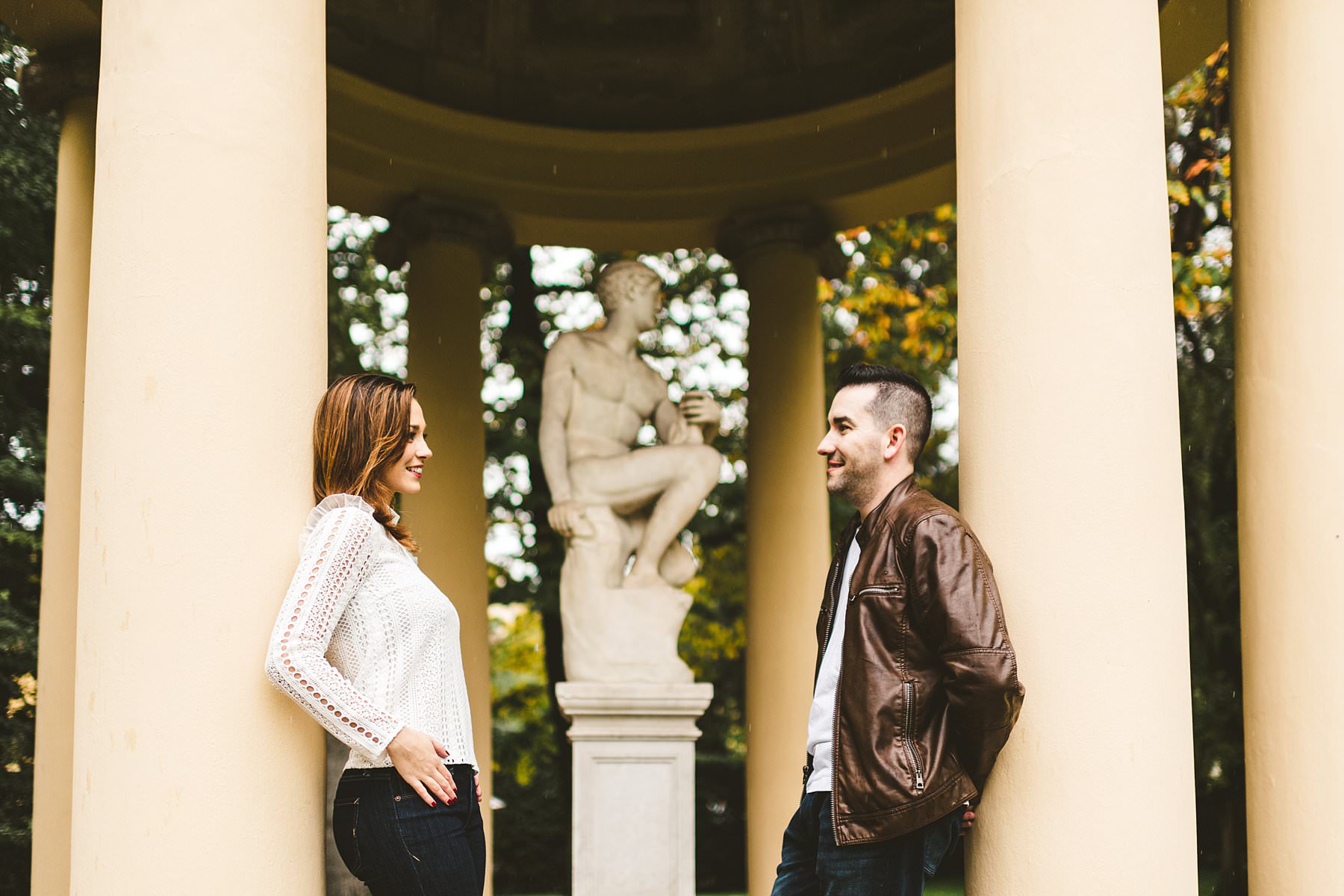 Unforgettable surprise proposal photoshoot at Four Seasons in Florence. Lovely and romantic walk photo tour in the Gherardesca garden park at Hotel Four Seasons Florence, the most luxury hotel in the city