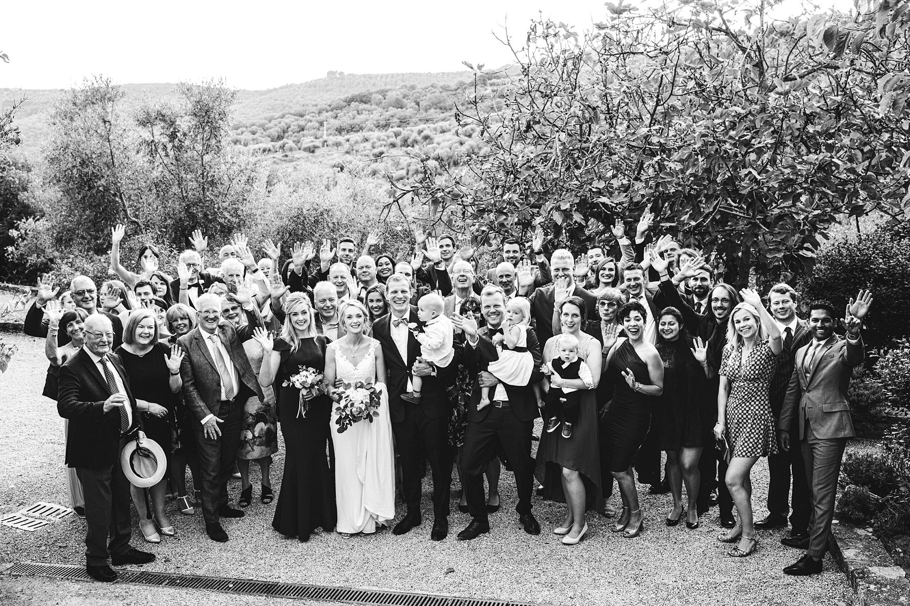 An unforgettable international wedding. This elegant couple from Sydney was dreaming of a unique happening. In order to do so, they invited 50 guests who reached Umbria from all corners of the Earth. They were happy to do that: the whole family is very close and they didn’t want to miss this meaningful milestone. All aunts and uncles from both sides were there, and even the groom’s grandfather. He even got his first passport especially to be able to join this international wedding! The witnesses of J&J’s love, belonging to 9 different nationalities, came to Umbria from 6 countries. That’s what made this celebration so unique and significant to the bride and groom: they were honored to have by their side all of those people, most of whom they meet very rarely due to the distance