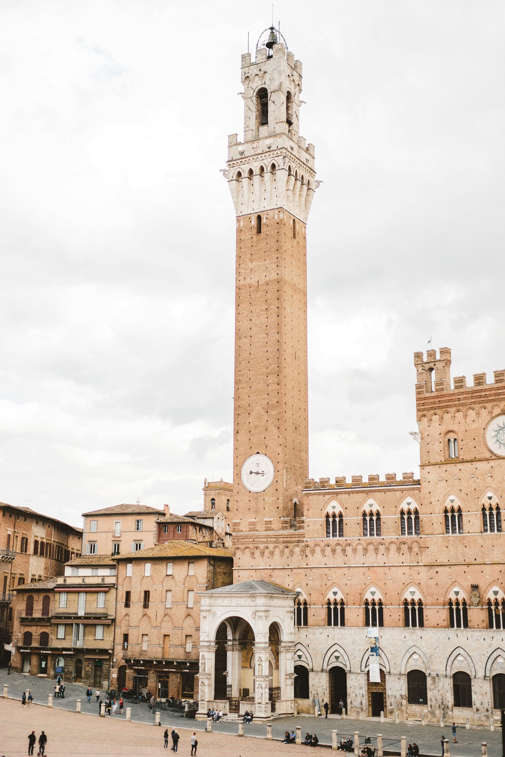 Getting married in Italy, surrounded by beauty. Town Hall of Siena one of the most iconic place in Tuscany. A perfect venue to get married in Italy