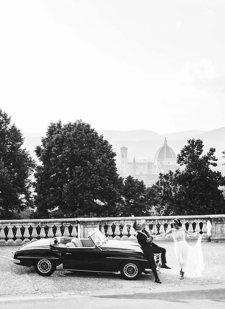 Elegant elopement wedding at the timeless Four Seasons in Florence