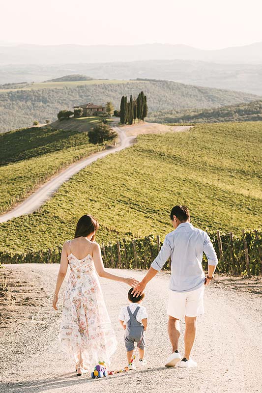 Sweet family holiday photoshoot in the wonderful Tuscan countryside. We always say that vacations make the best memories of our lives, and that’s undoubtedly true. But memories tend to fade with time, and if we are traveling with our little ones they might not even remember those special moments