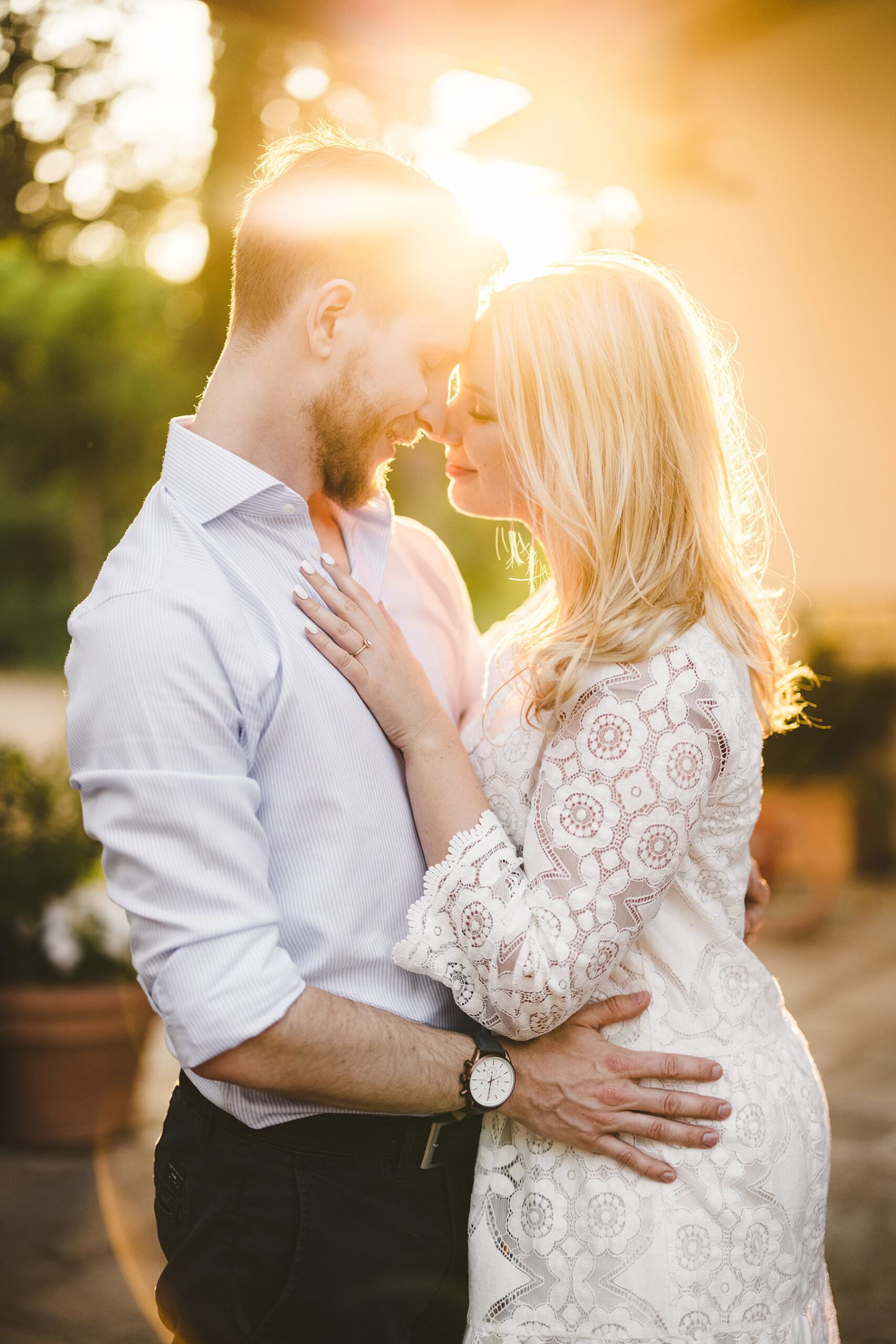 Beautiful and emotional engagement photo session during golden hour in the heart of Tuscany at Poggio Tre Lune not far away from Florence
