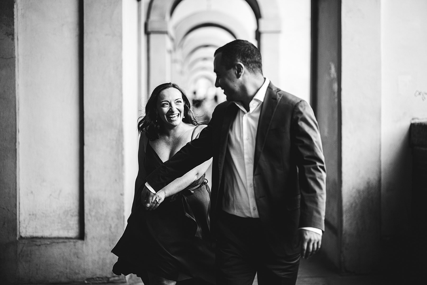 Exciting and fun couple vacation photo session in the heart of Florence, Tuscany