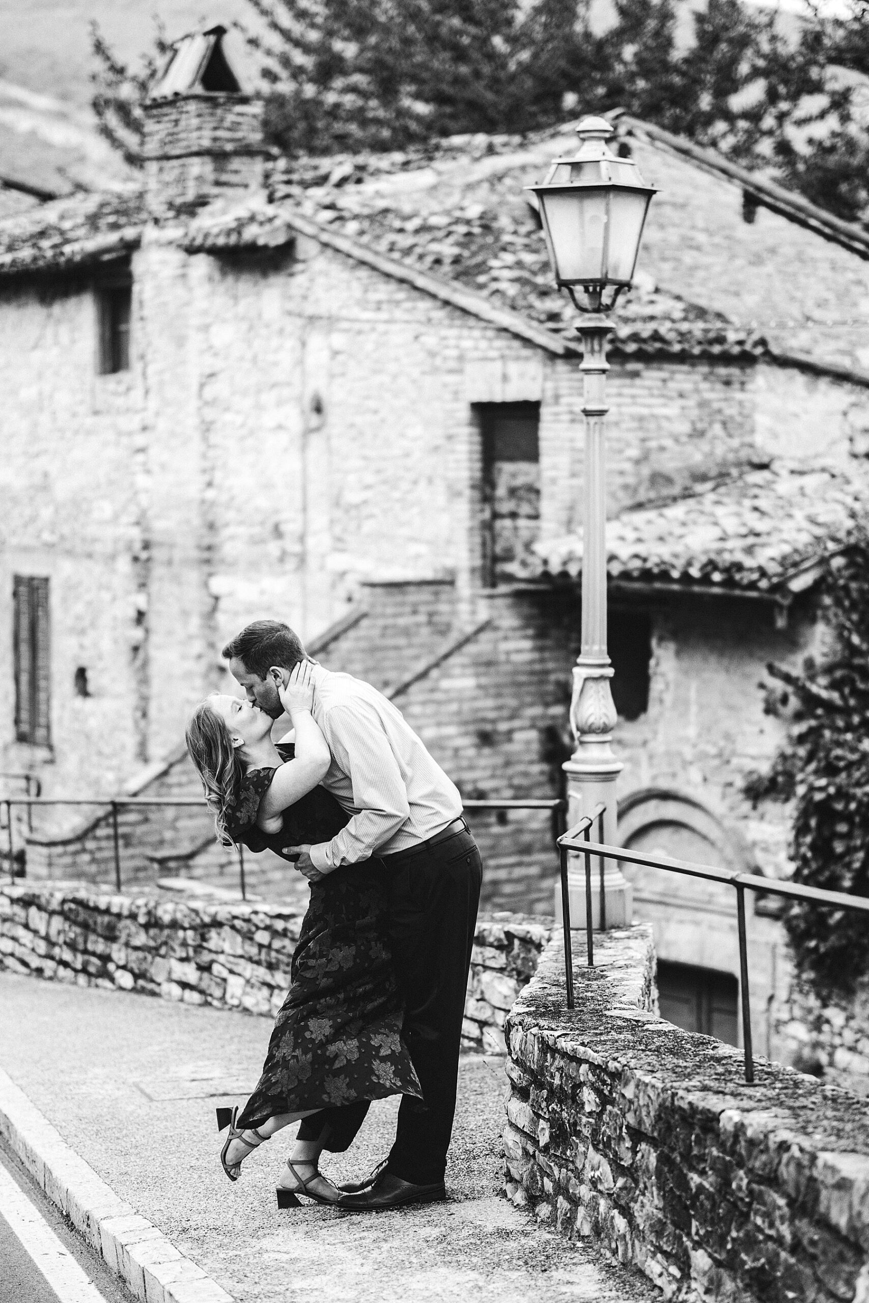 Sweet and meaningful photo session in the beautiful center streets of Spello, Umbria