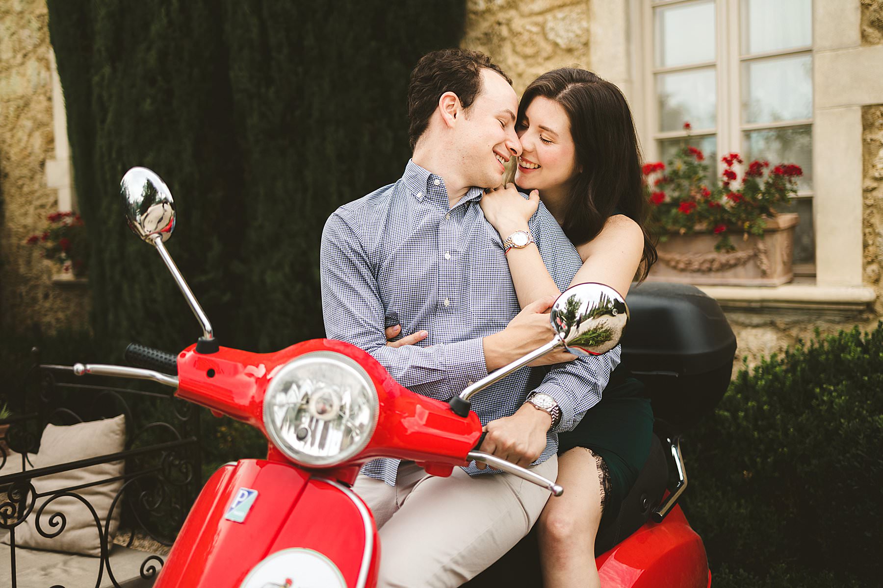 Romantic and candid engagement photos in Tuscany at Borgo Santo Pietro