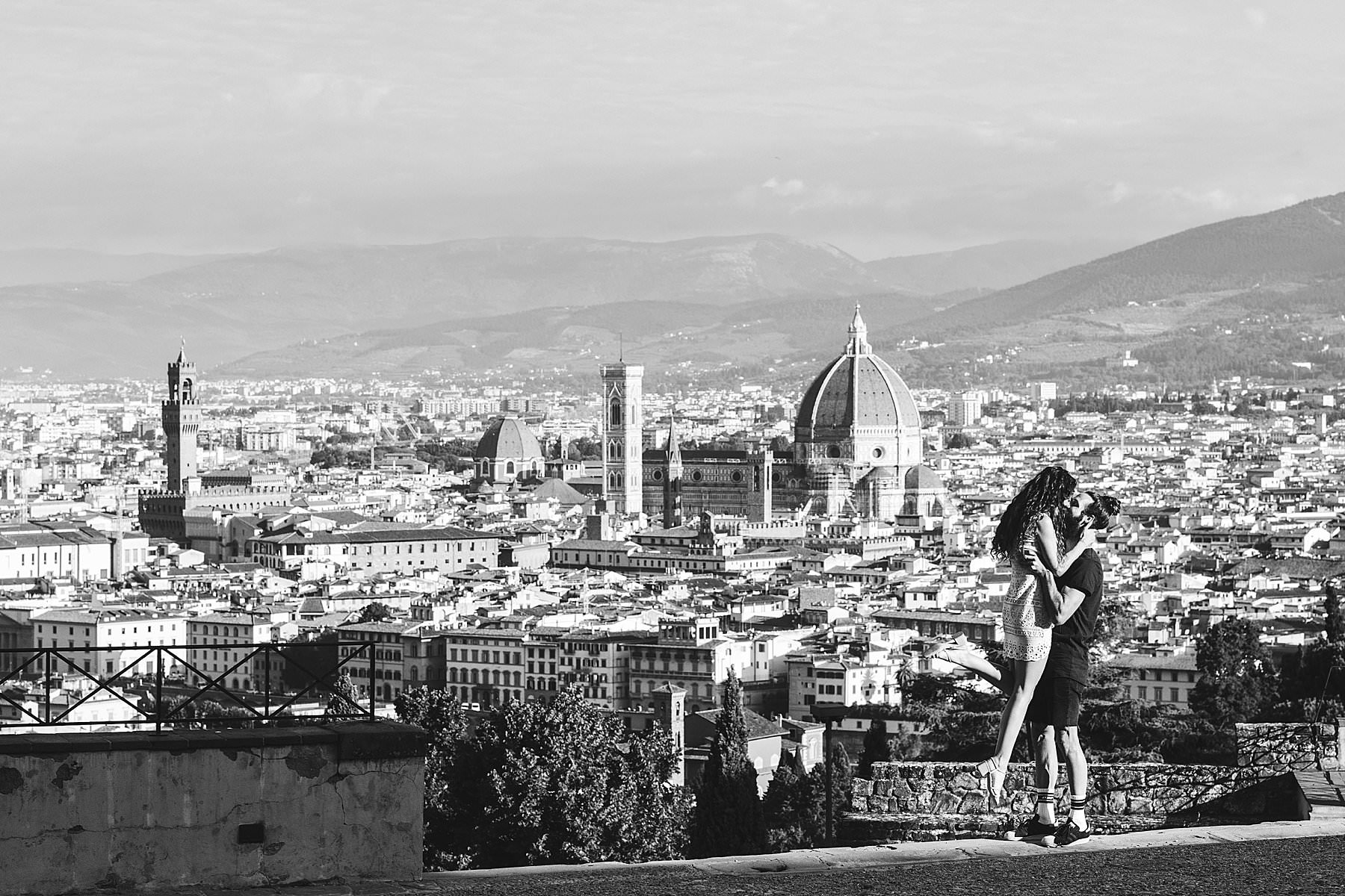 Pre-wedding couple portrait shoot in the most evocative spot in Florence at sunrise