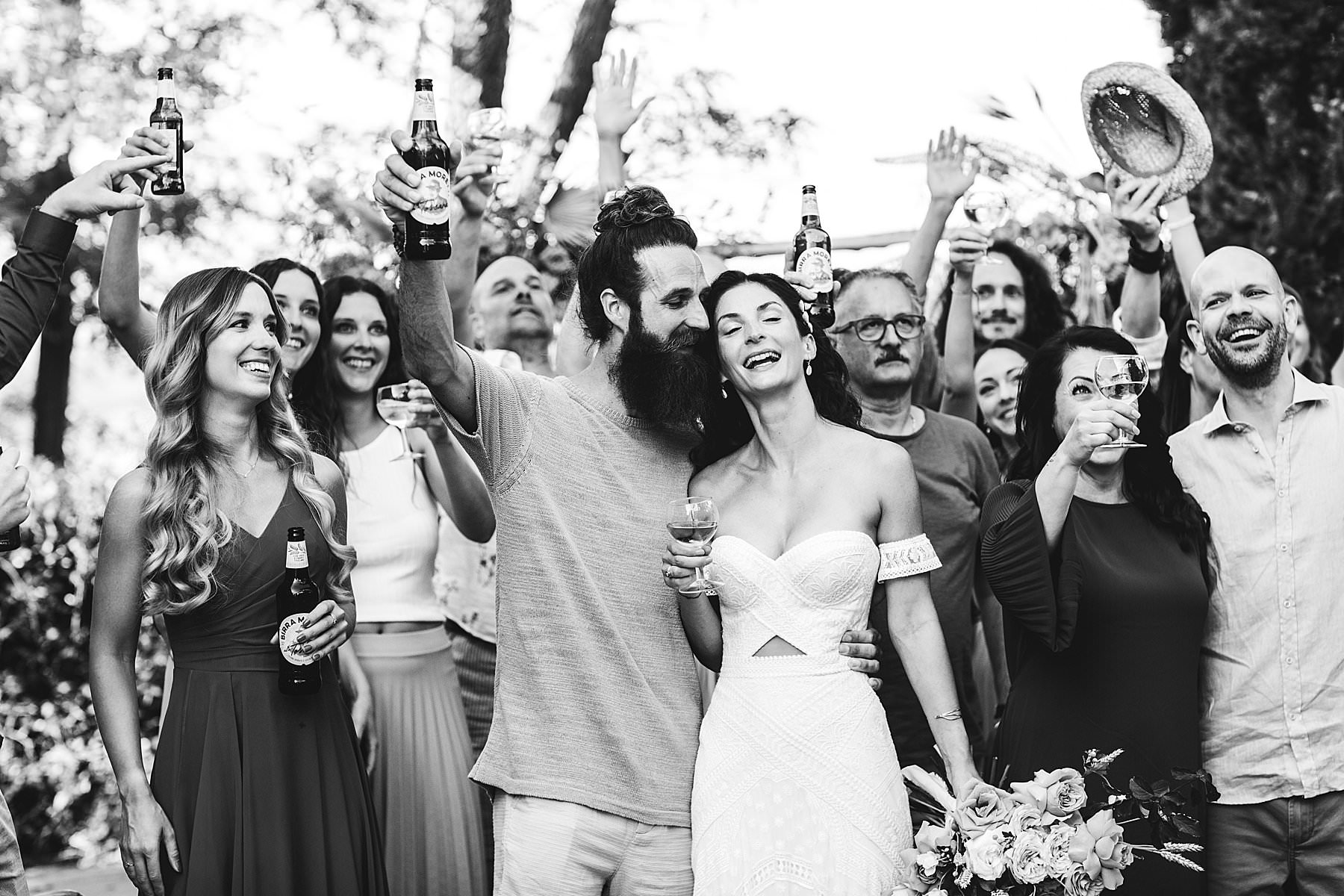 Unconventional and full of energy boho chic destination wedding in Tuscany at La Valle farmhouse near Montaione