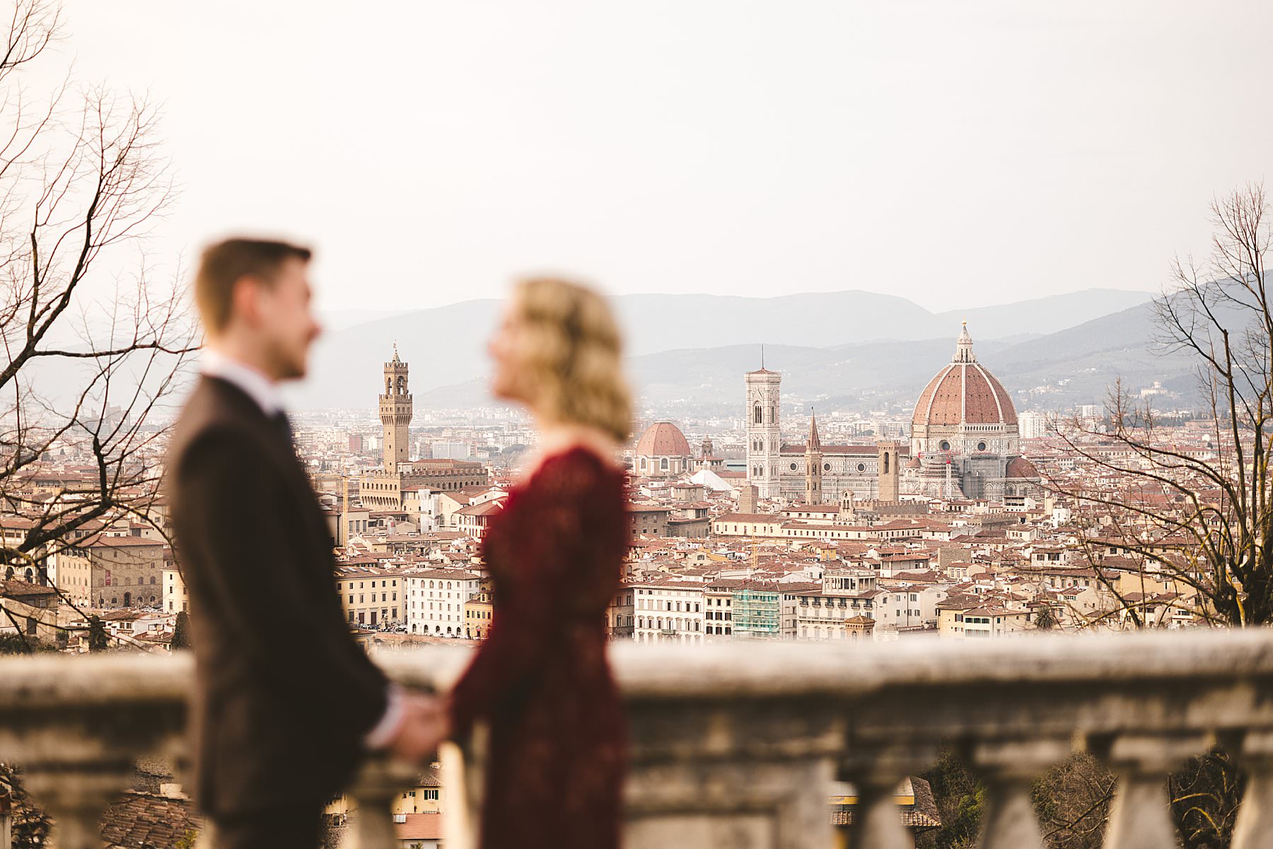 Extraordinary couple vow’s renewal photo session experience in Florence