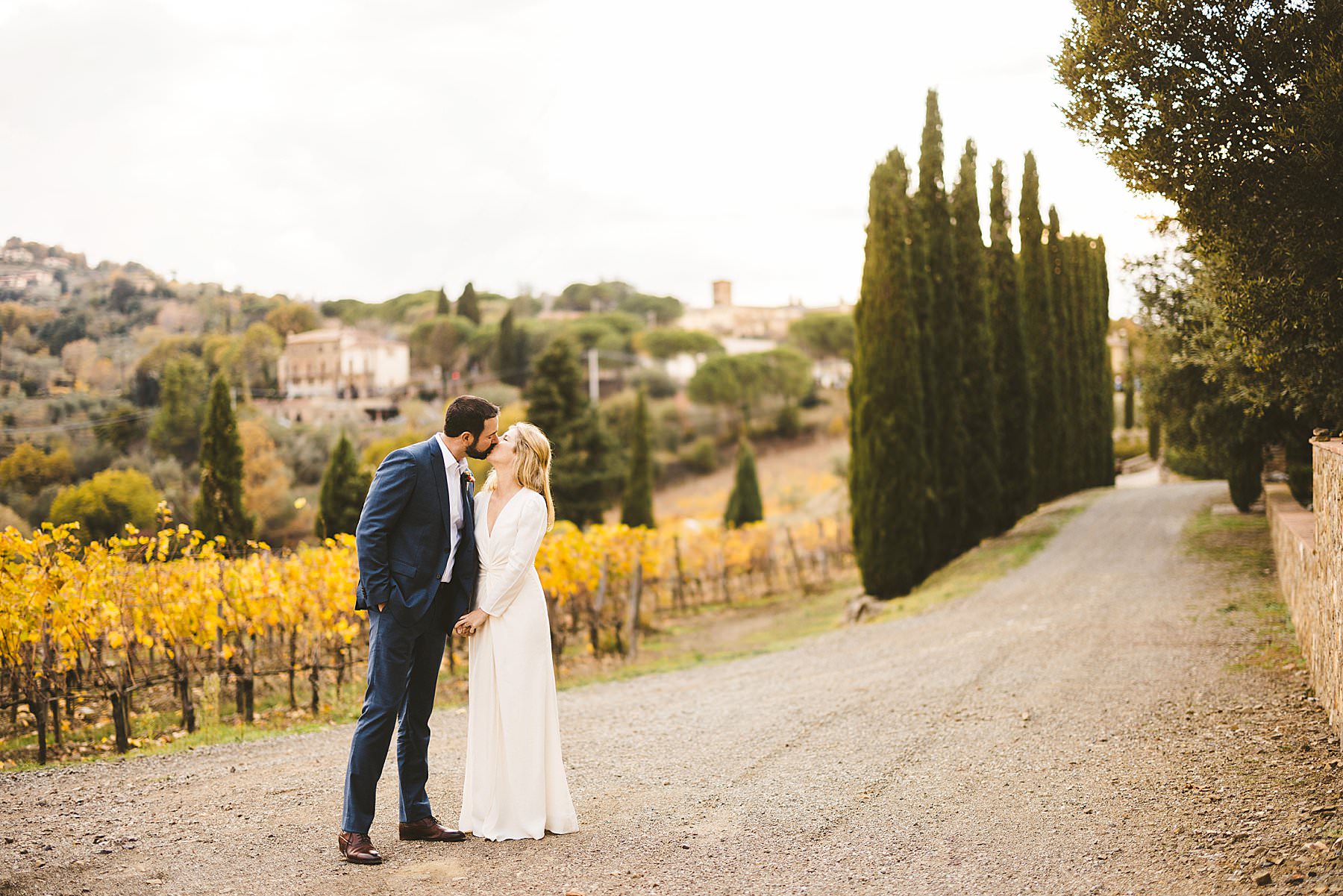 A romantic elopement in Tuscany, surrounded by vineyards near Montalcino