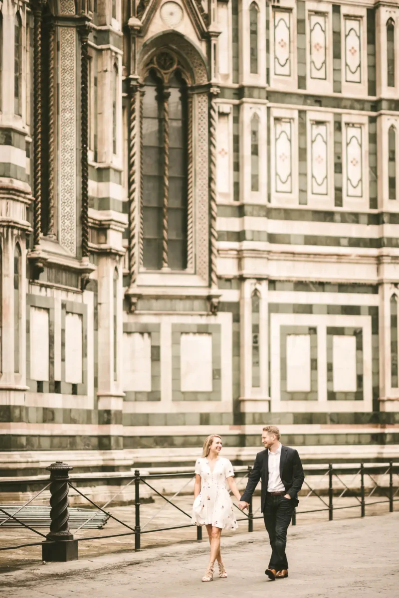 Why choose a sunrise timeless shooting for your engagement photos