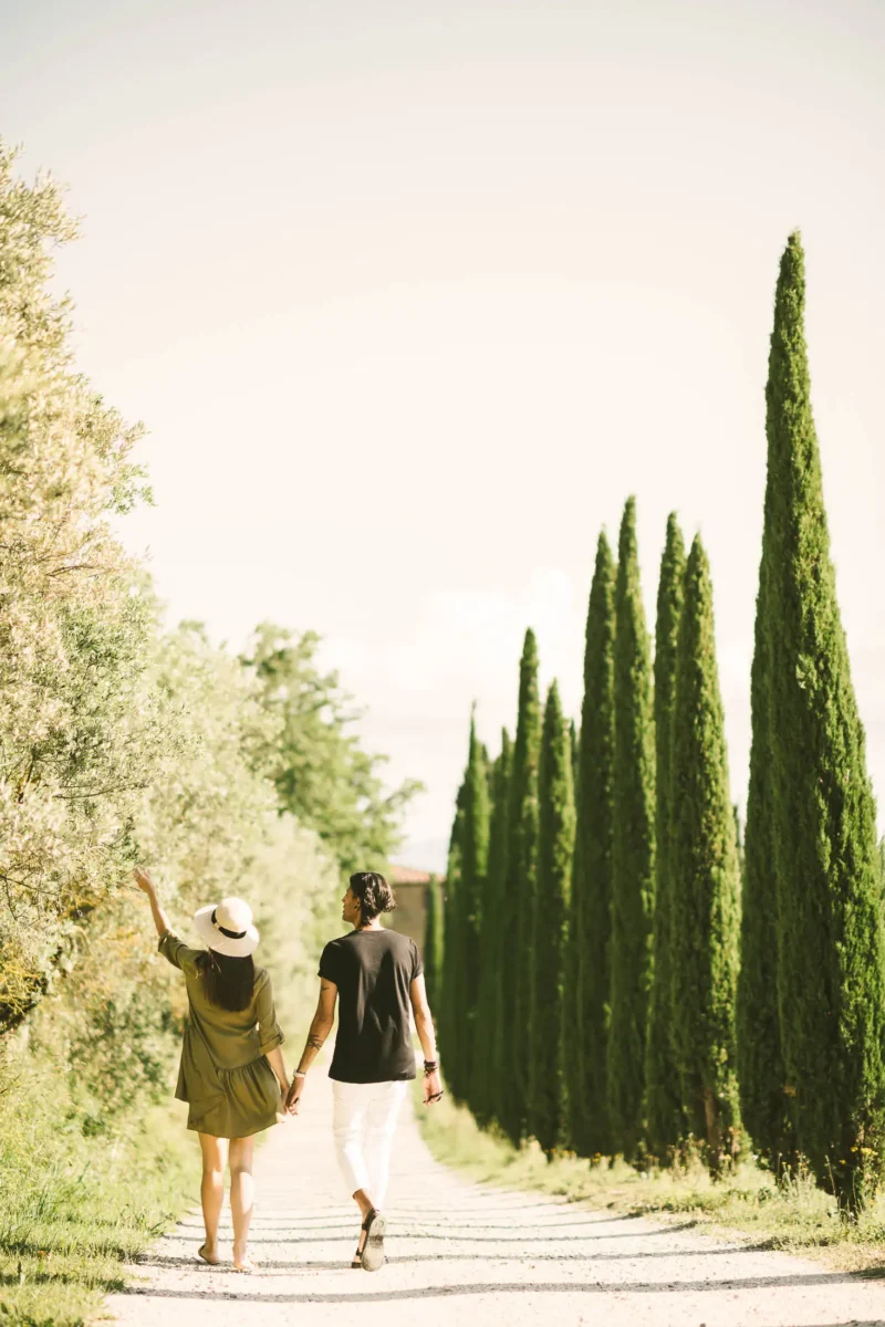 Seal your love with the best outdoor engagement photos in Tuscany