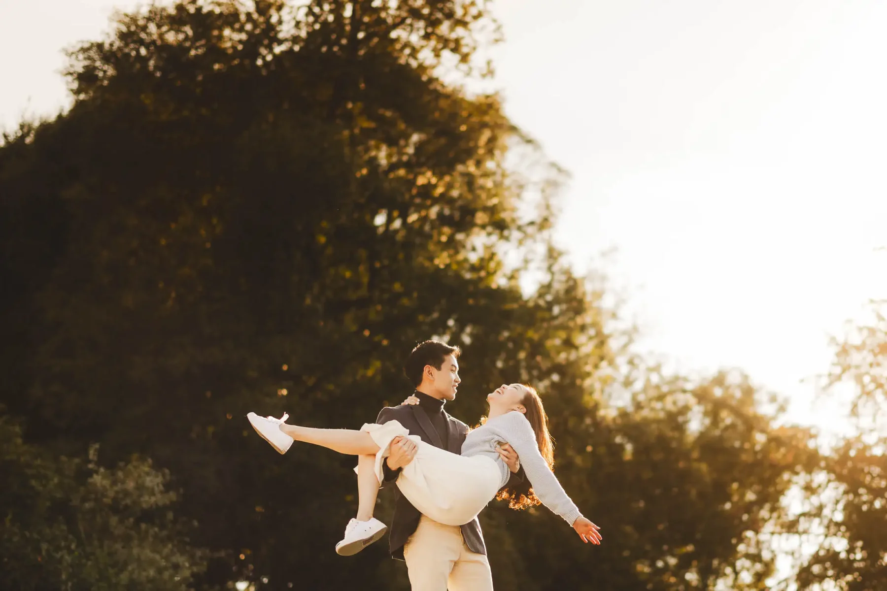 Exciting asian couple shoot in Florence during golden hour