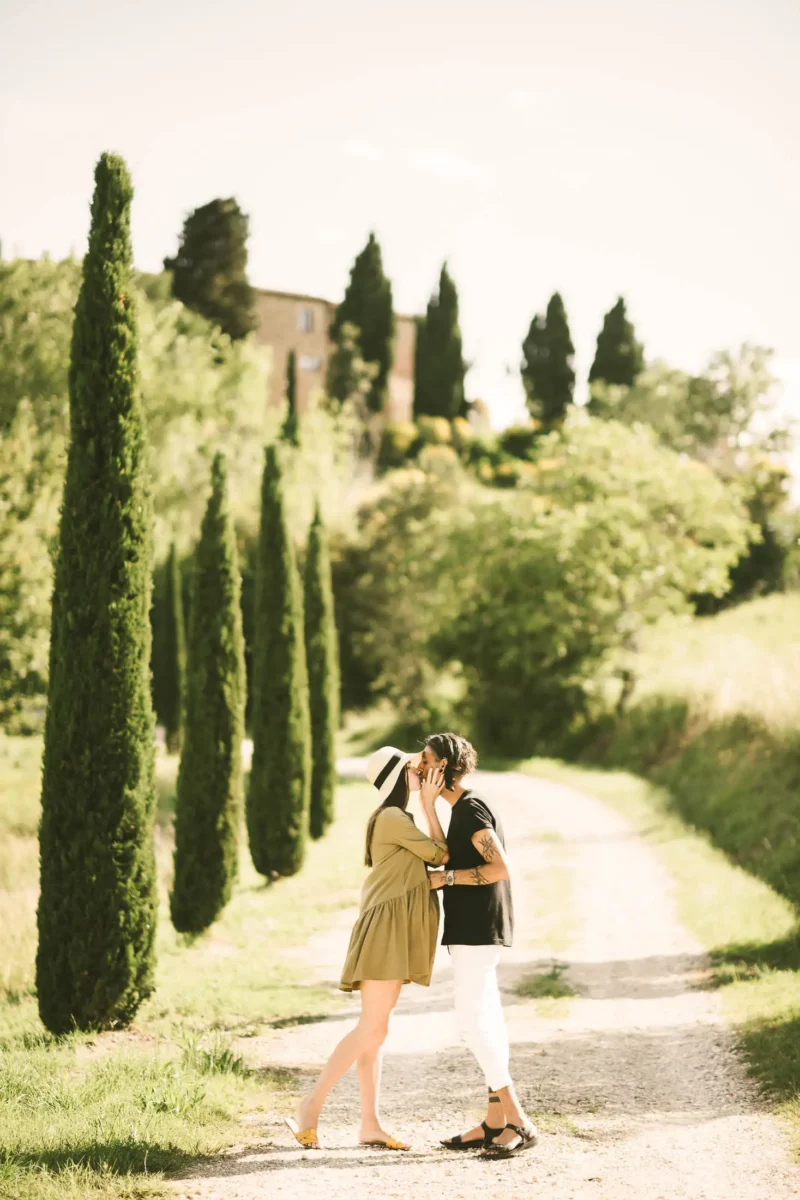 Seal your love with the best outdoor engagement photos in Tuscany