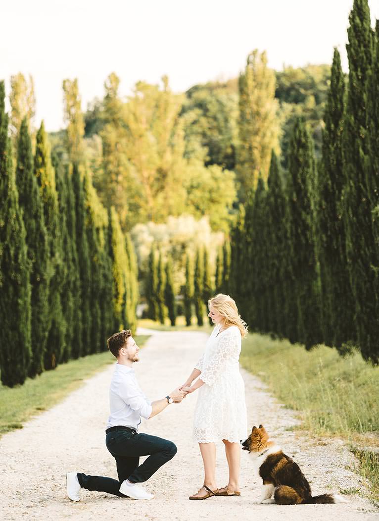 Proposal photoshoot in Tuscany with a pet, with a double surprise! This is the story of a man who wanted to surprise his fiancée, and ended up being surprised himself!