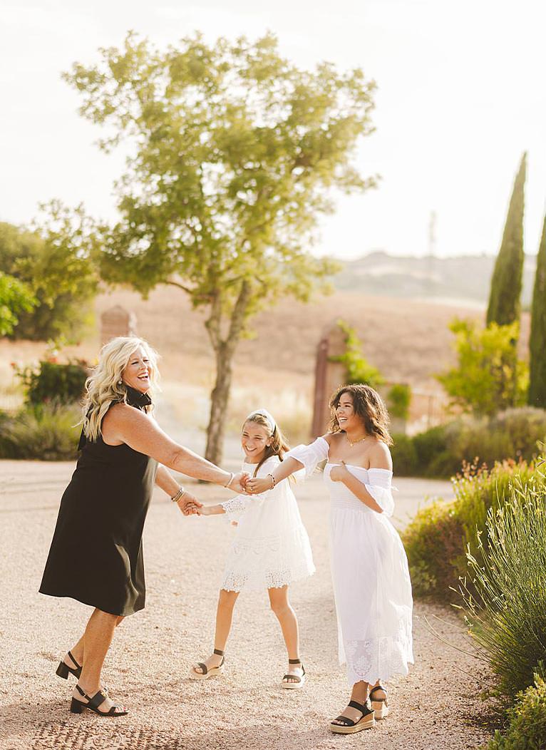 Unforgettable family reunion in a heavenly location immersed in the countryside around Chianni