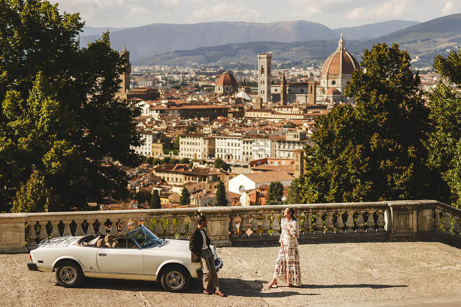 Exciting and stylish vintage car photoshoot in Florence at Terrazza San Miniato