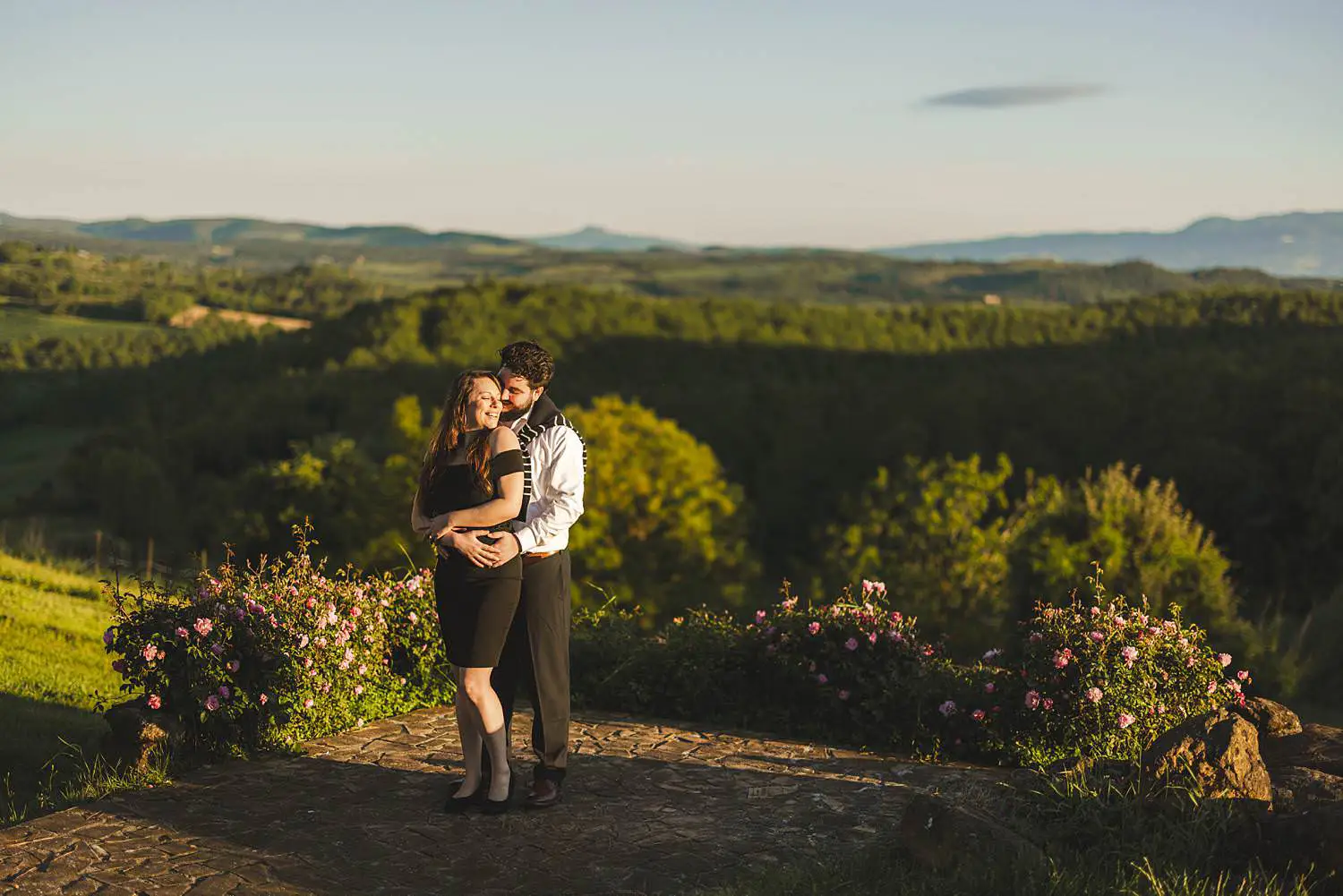 A heartfelt proposal overlooking Val d’Orcia at Agriturismo Renello