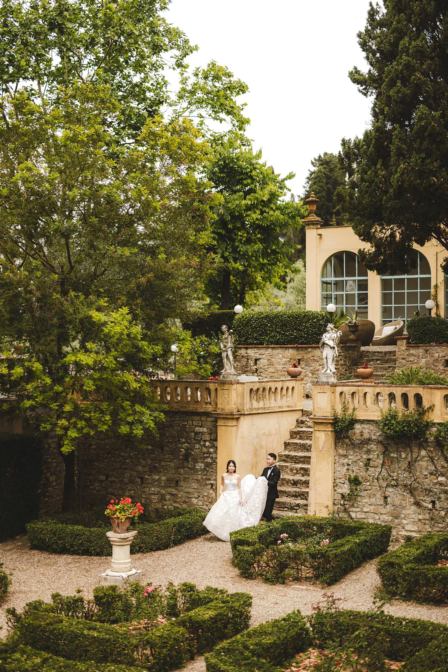 Romantic Pre-Wedding shoot in the historic venue of Villa Agape