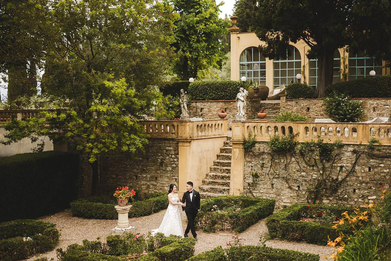 Romantic Pre-Wedding shoot in the historic venue of Villa Agape