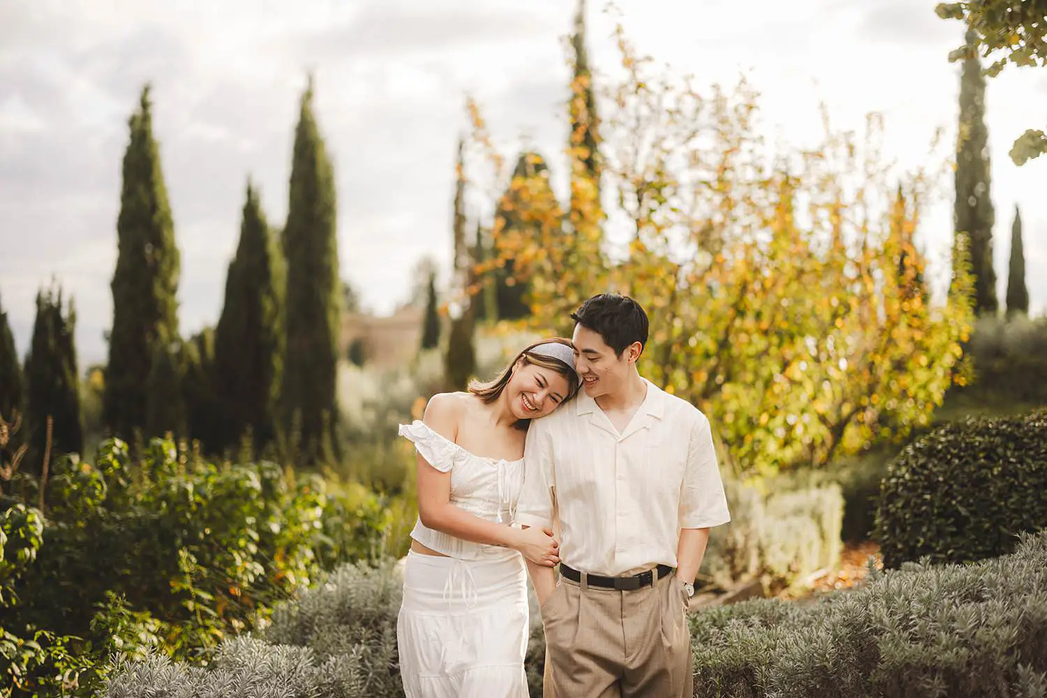Candid and spontaneous couple photo shoot at Castello del Nero in the Chianti countryside