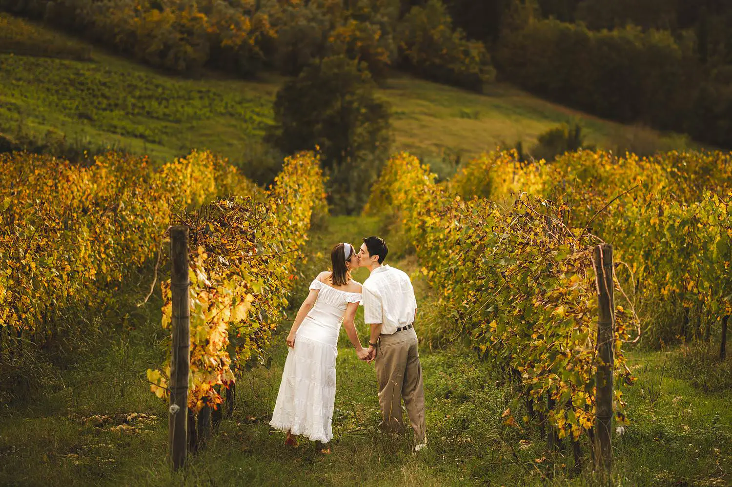 Engagement couple session at Castello del Nero and sunset in the vineyards