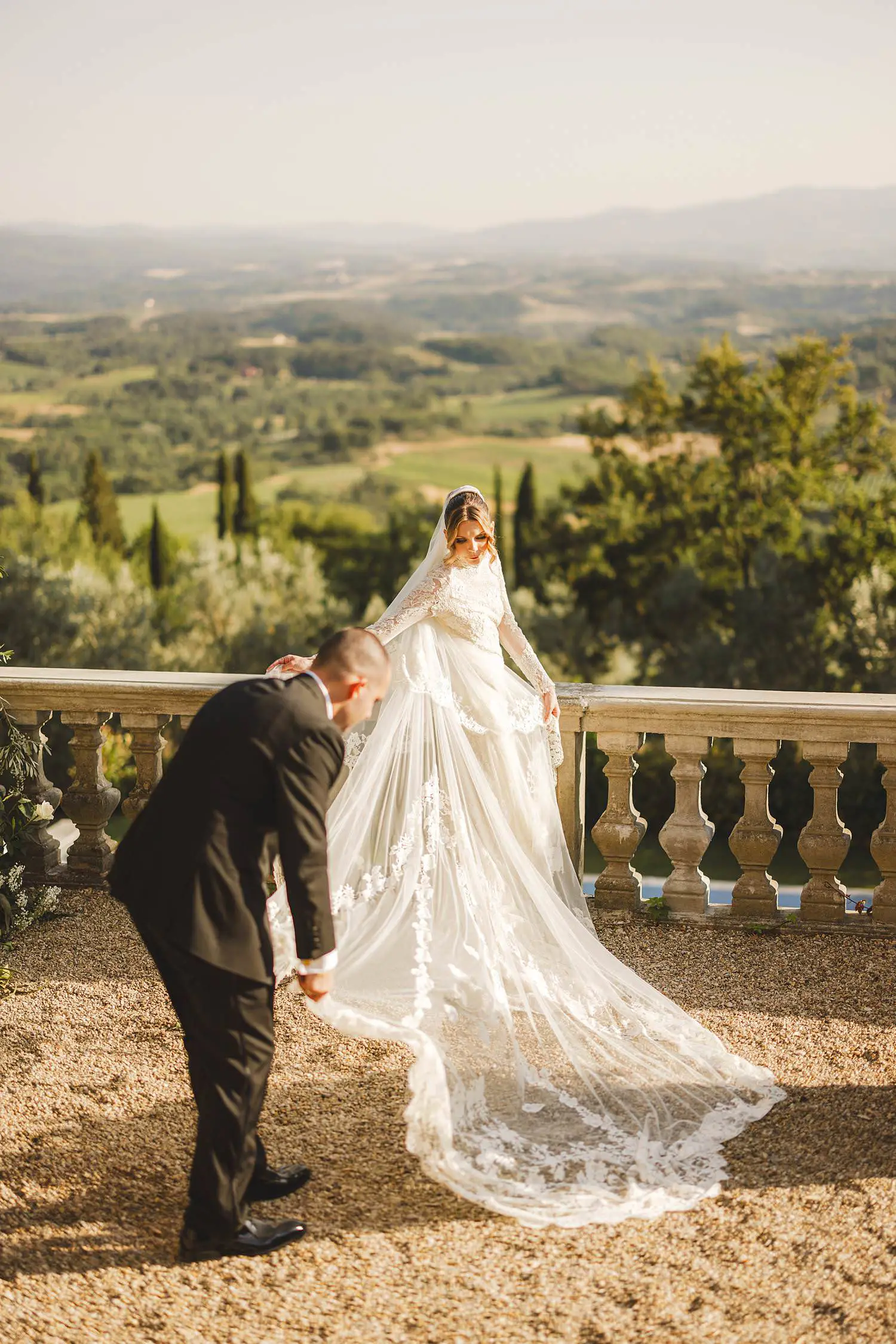 A romantic and intimate Villa Belvedere wedding in Tuscany