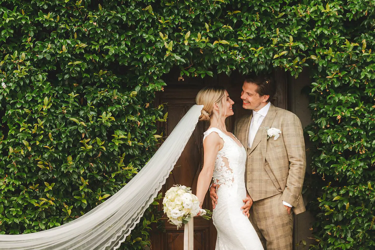 Classic and lovely bride and groom wedding photo at Quercia al Poggio