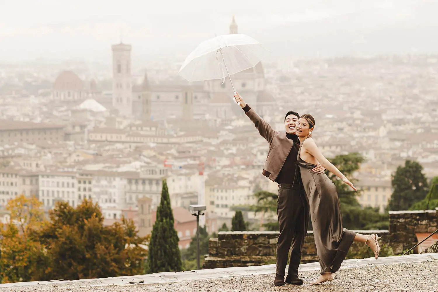 Exciting and fun couple photo shoot in the most iconic panoramic viewpoint of Florence