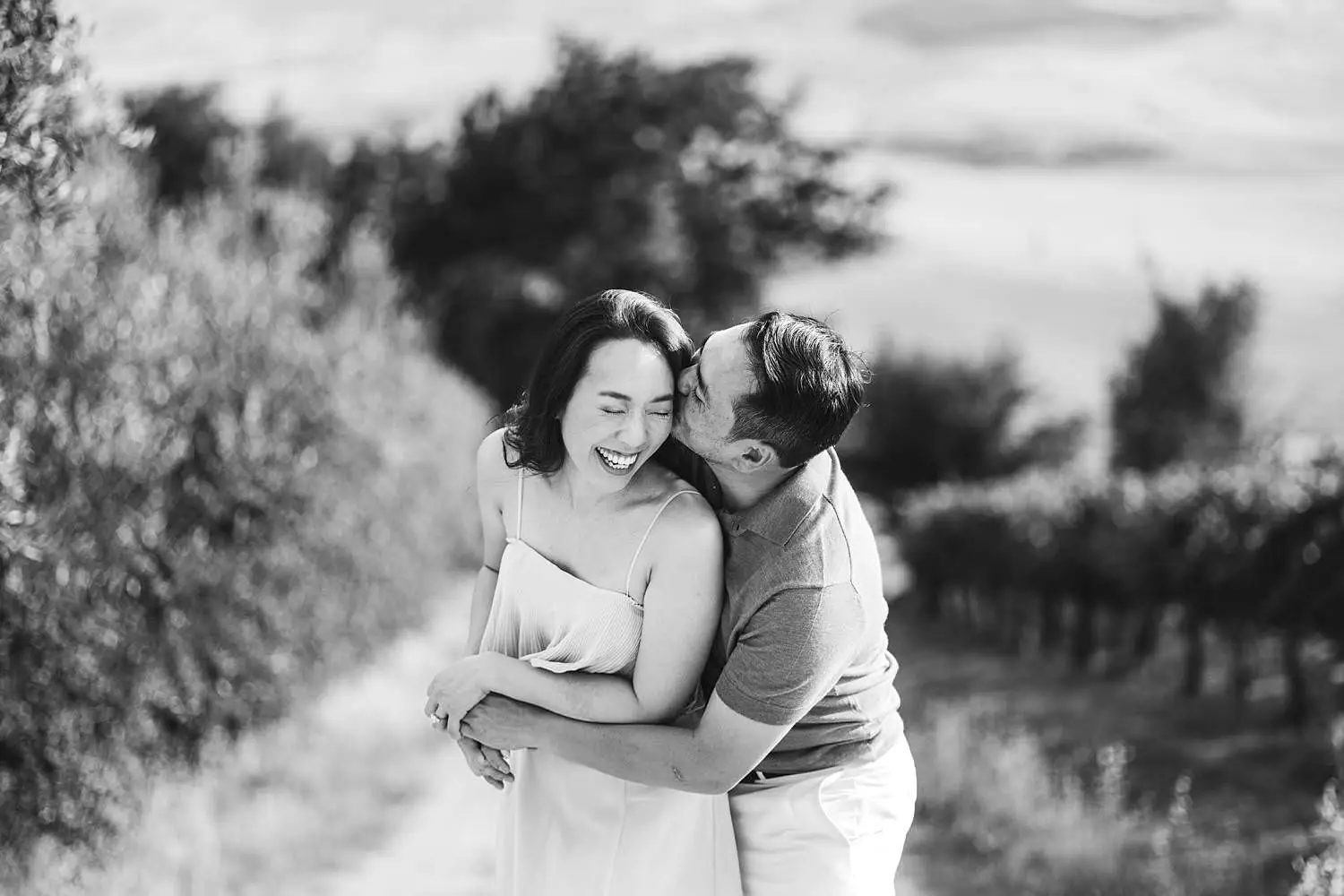 A Dreamlike Couple Session in Val d’Orcia near Pienza