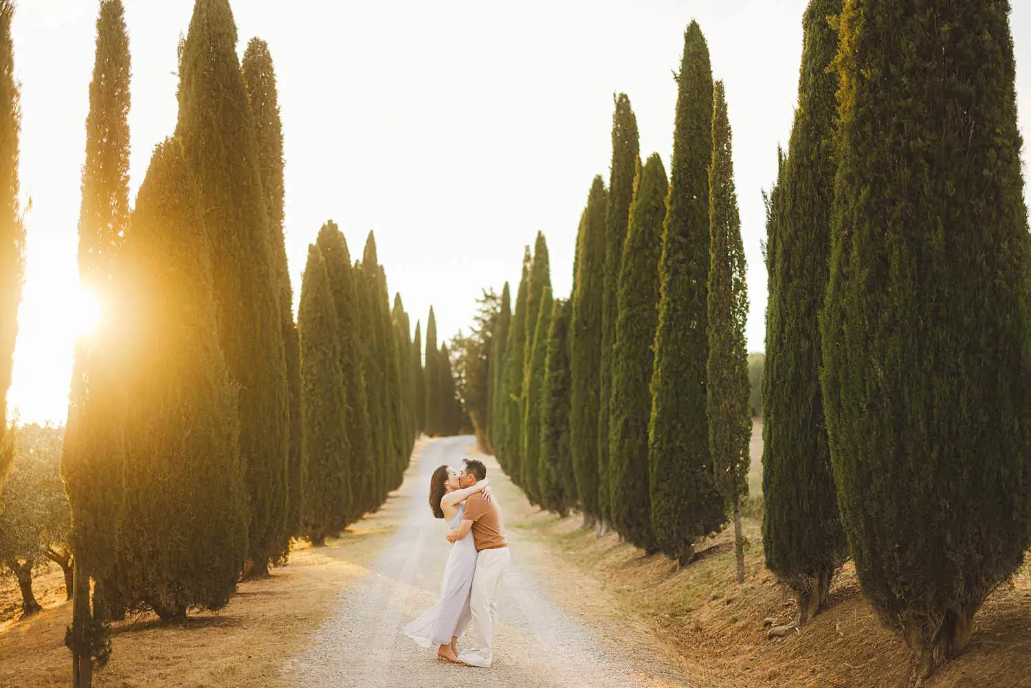 A Dreamlike Couple Session in Val d’Orcia near Pienza